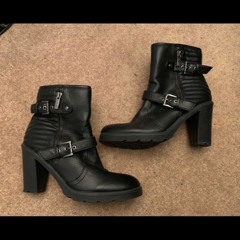 Guess Boots - Picture 5 of 14